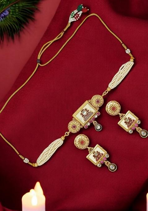 Gold Kundan Studded Necklace Set