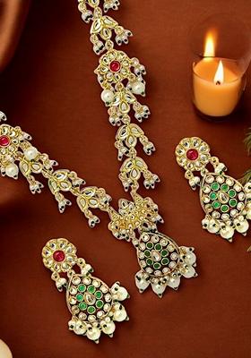 Gold Kundan Studded Necklace Set