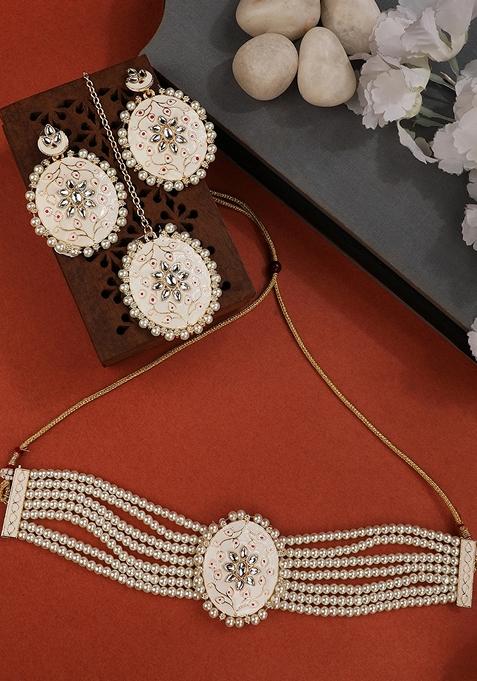 White Pearl Necklace Set With Maang Tikka