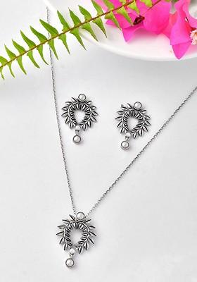 Silver Plated Necklace Set