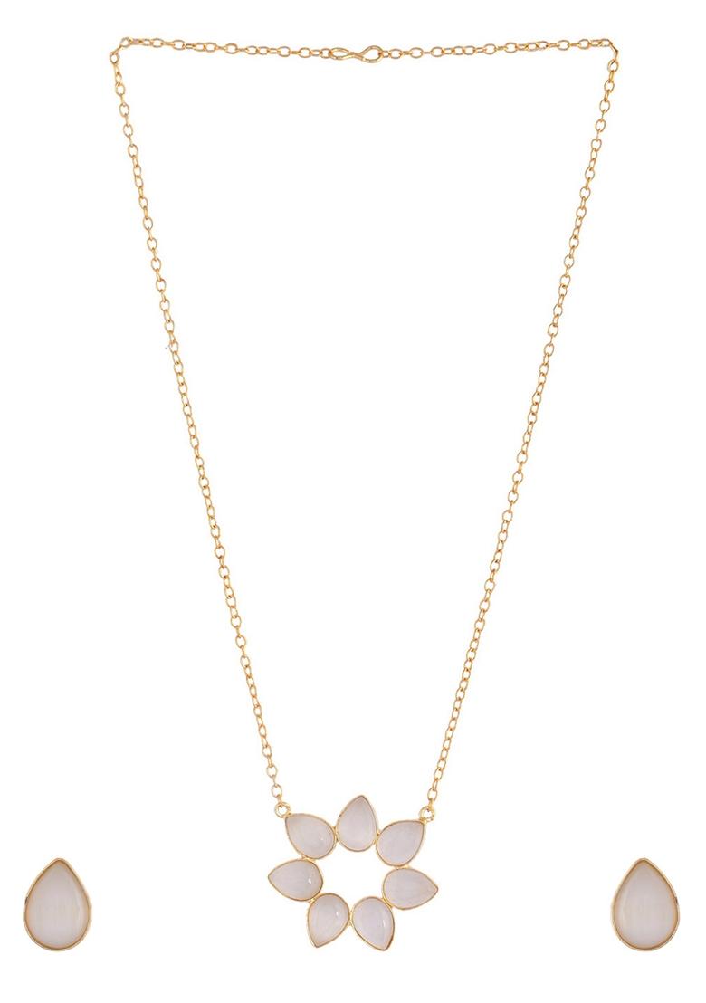 Gold Plated Flower Shapped Pandent Necklace With Earrings Set