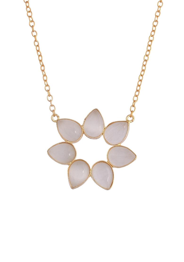 Gold Plated Flower Shapped Pandent Necklace With Earrings Set