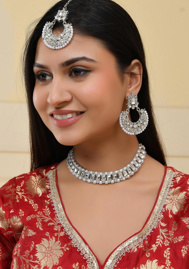 Silver Plated Stone Studded Necklace Set With Maang Tikka