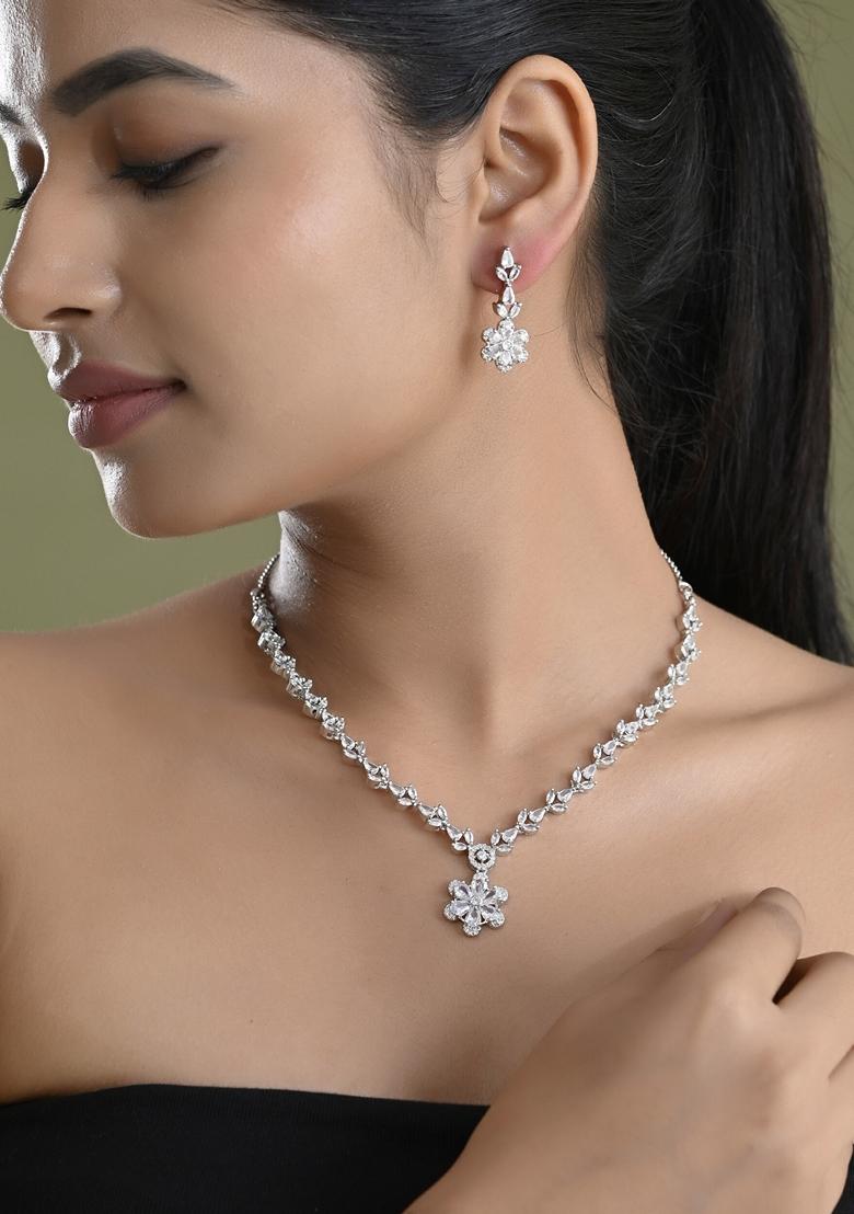 Silver Plated Floral Ad Necklace Set