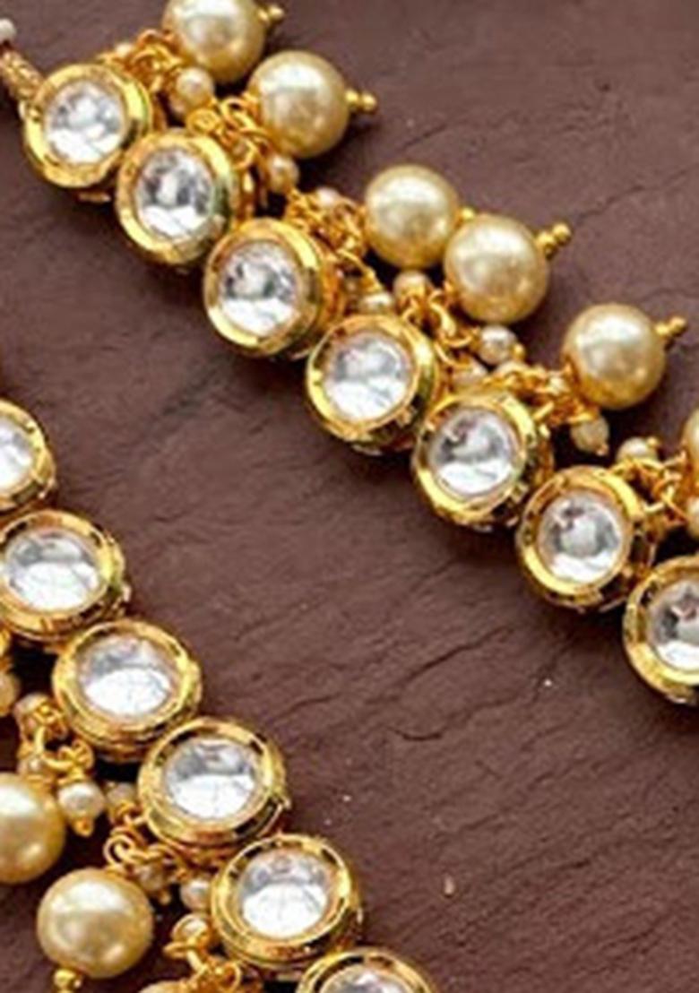 Cream Kundan Stone Work Alloy Necklace Set