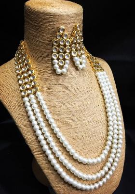 White Kundan Stone Work Alloy Necklace Set