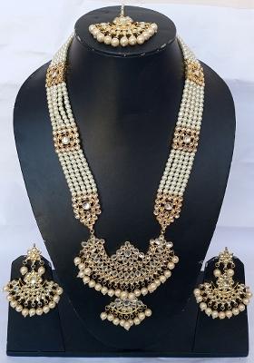 Green Kundan Stone Work Alloy Jewellery Set