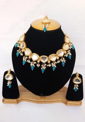 Peach Kundan Stone Work Alloy Jewellery Set