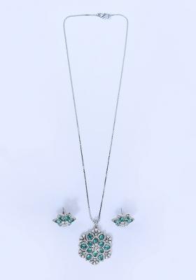 Green 1 Designer Pendant With 1 Pair Of Earring And Gold Plated Chain Jewellery Set