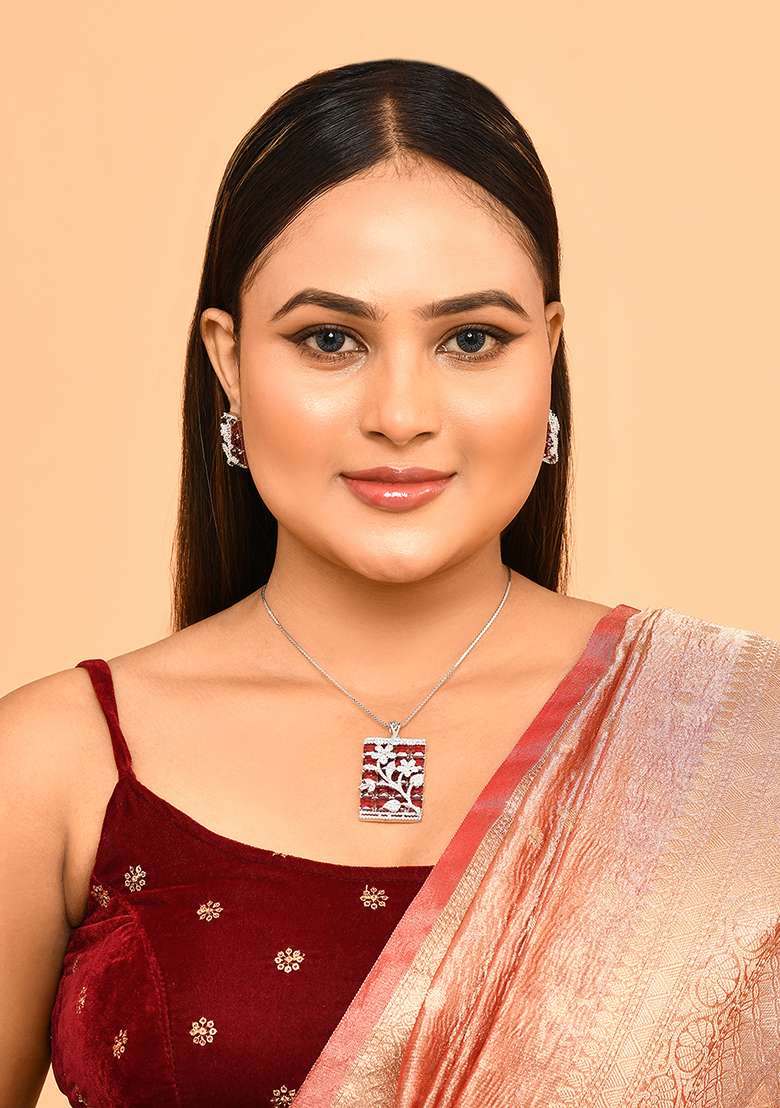 Red 7 Designer Pendant With 1 Pair Of Earring And Gold Plated Chain Jewellery Set - Indya