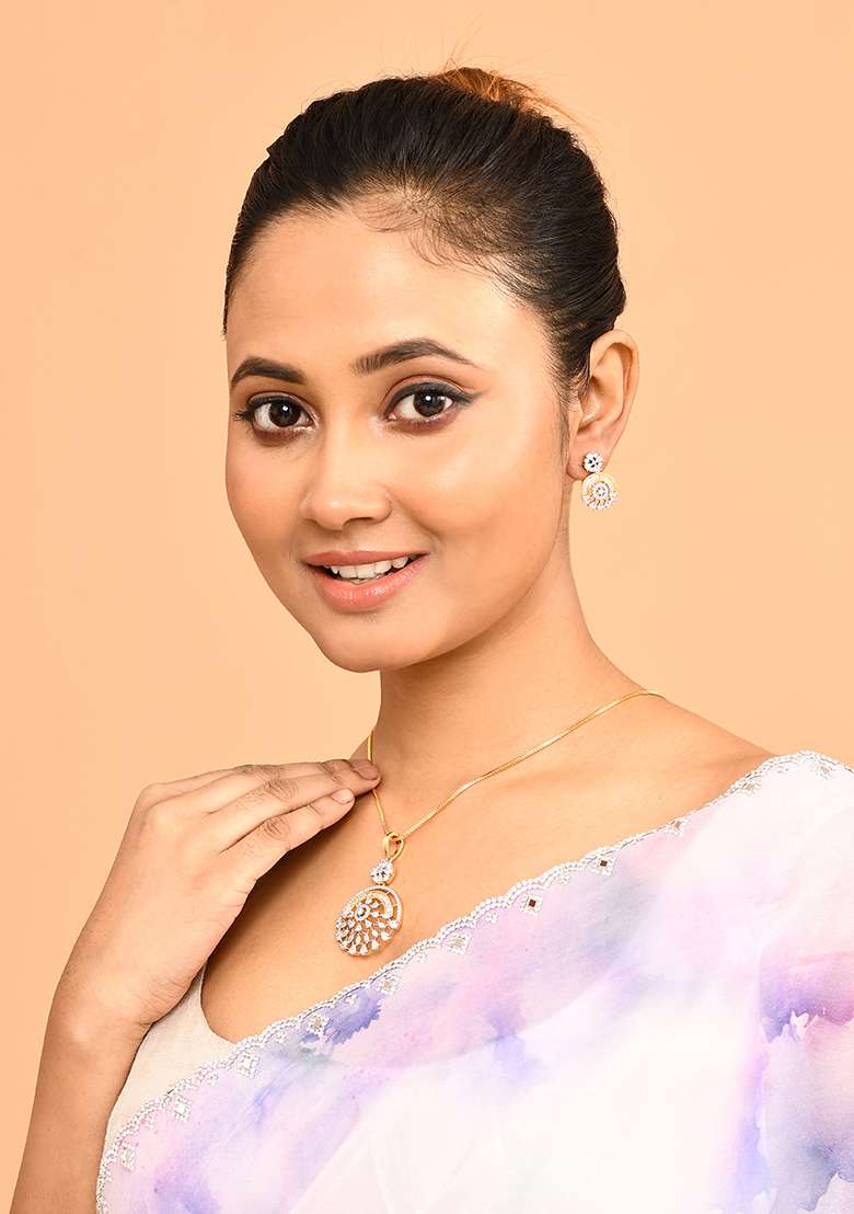 White 8 Designer Pendant With 1 Pair Of Earring And Gold Plated Chain Jewellery Set - Indya