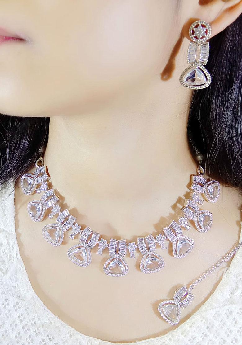 White Silver Plated Ad Necklace Set