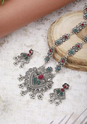Maroon And Green Silver Plated Alloy Necklace Set