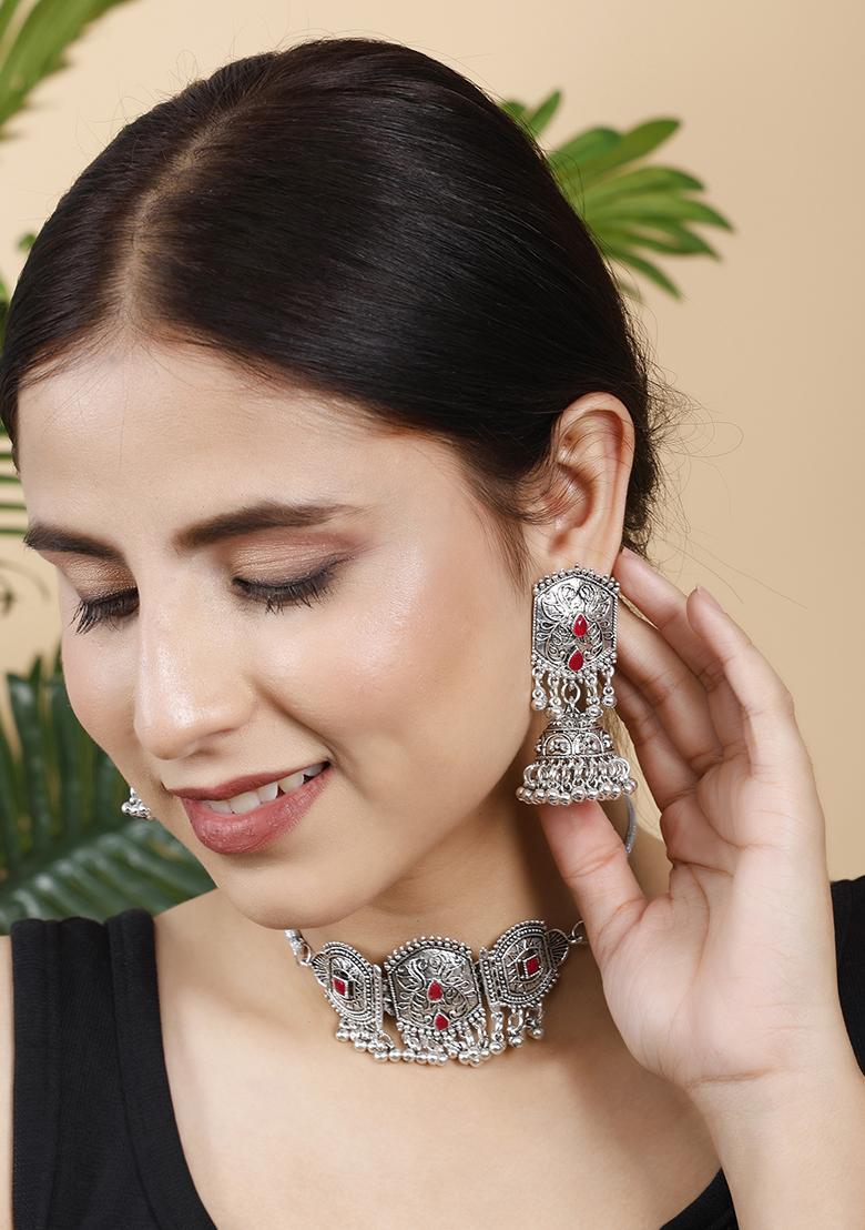 Maroon Silver Plated Alloy Choker Set