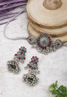 Green And Maroon Silver Plated Alloy Choker Set