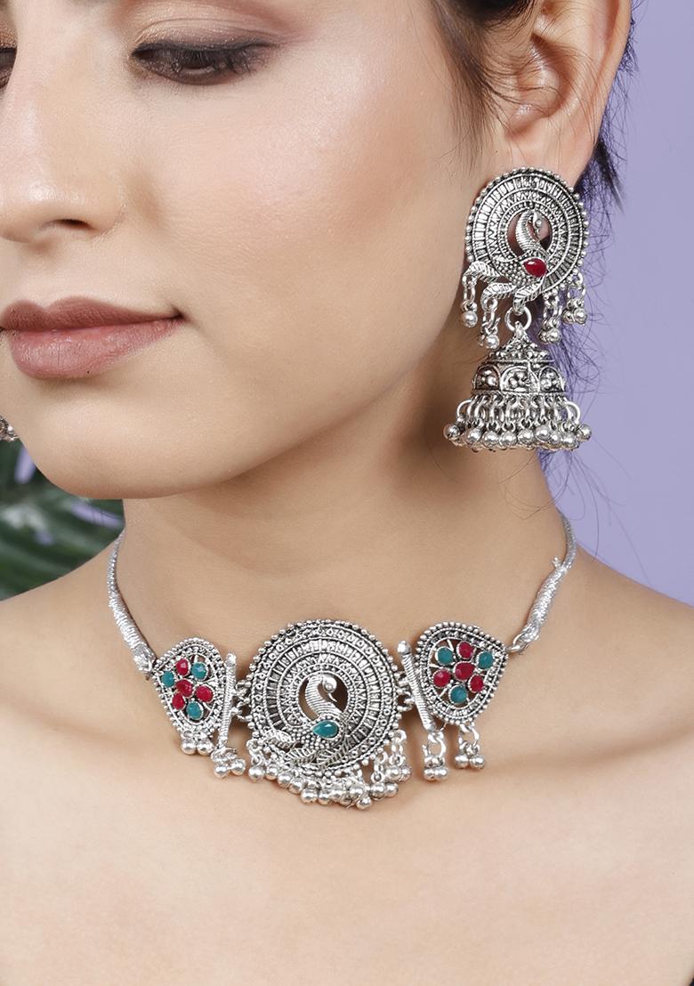 Green And Maroon Silver Plated Alloy Choker Set