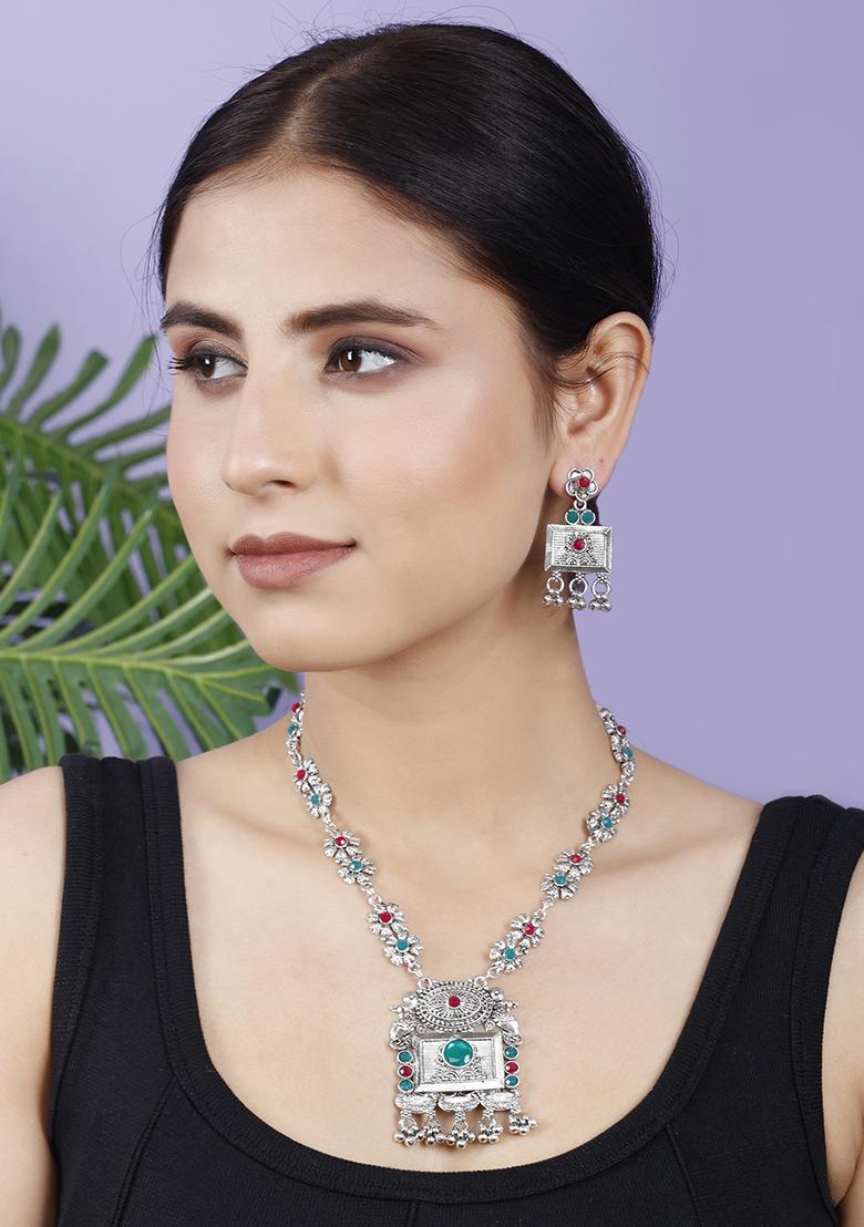 Maroon And Green Silver Plated Alloy Necklace Set