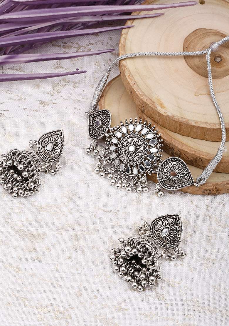 Silver Plated White Choker Alloy Necklace Set - Indya