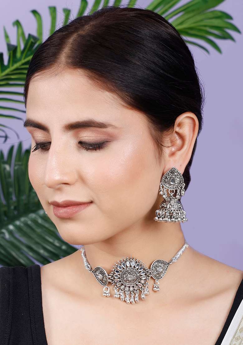 Silver Plated White Choker Alloy Necklace Set - Indya