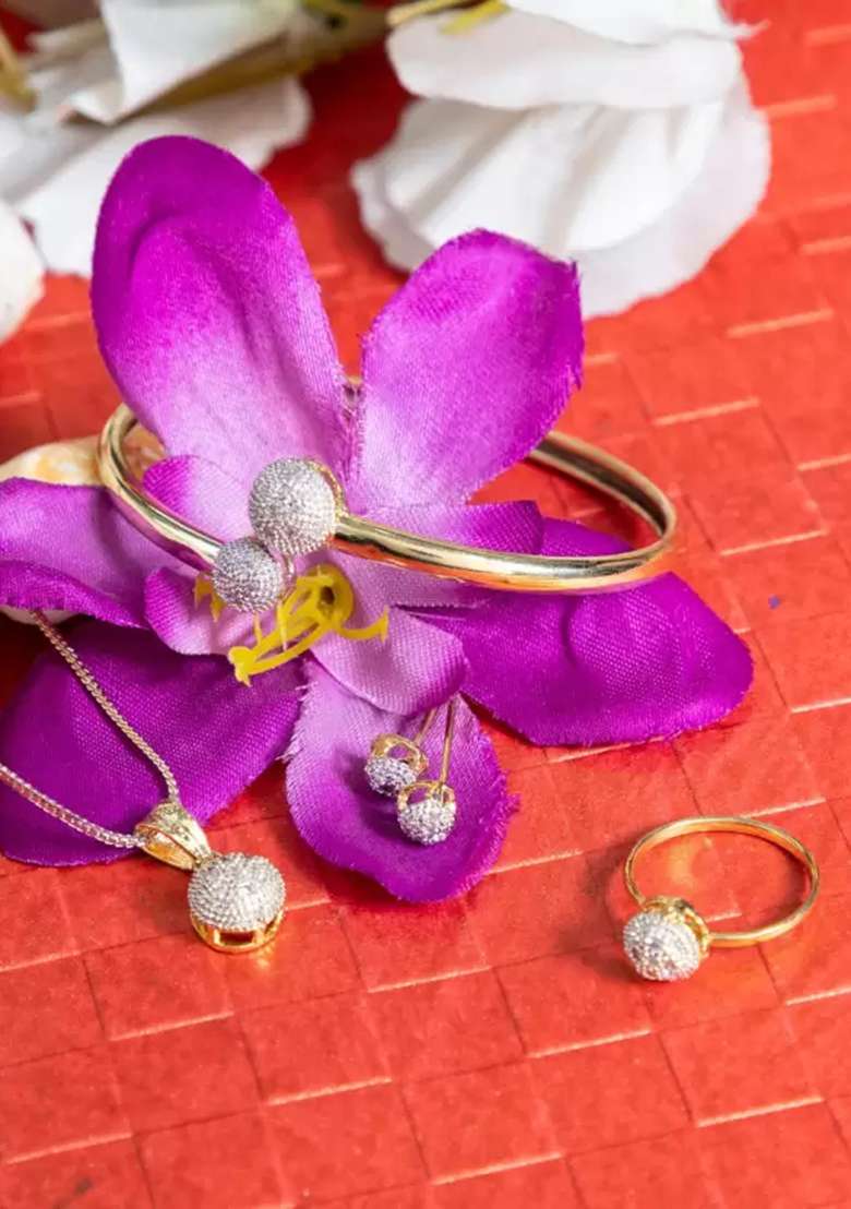 Silver Plated Golden Collor  Alloy Necklace Set - Indya