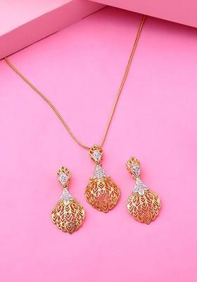 White Studded Gold Plated Necklace Set