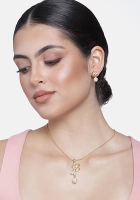 White Crystals Gold Plated Necklace Set
