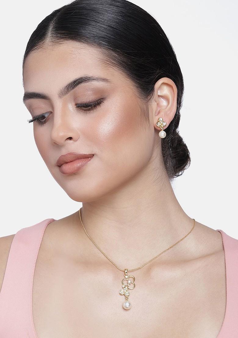 White Crystals Gold Plated Necklace Set