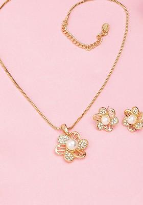 White Crystals Gold Plated Necklace Set