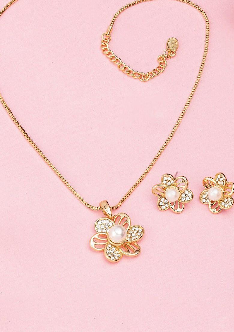 White Crystals Gold Plated Necklace Set