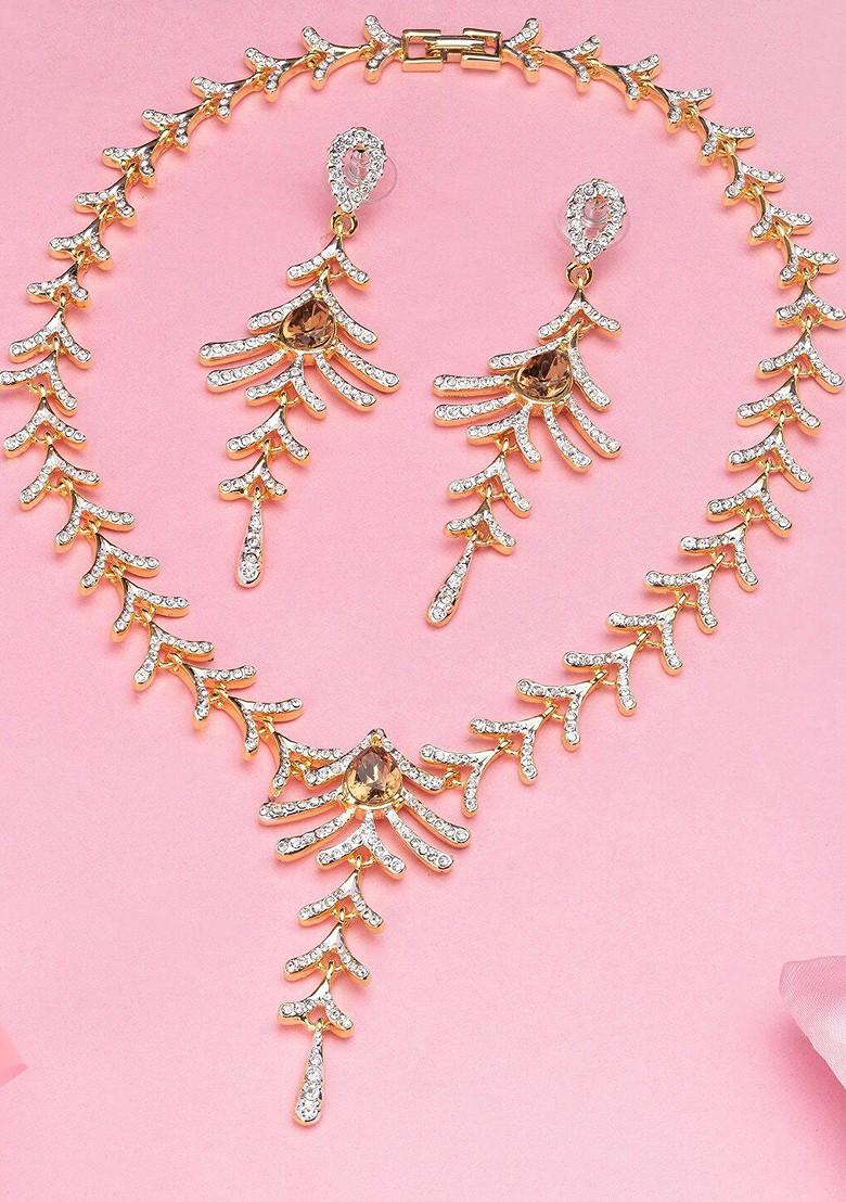 White Studded Gold Plated Necklace Set