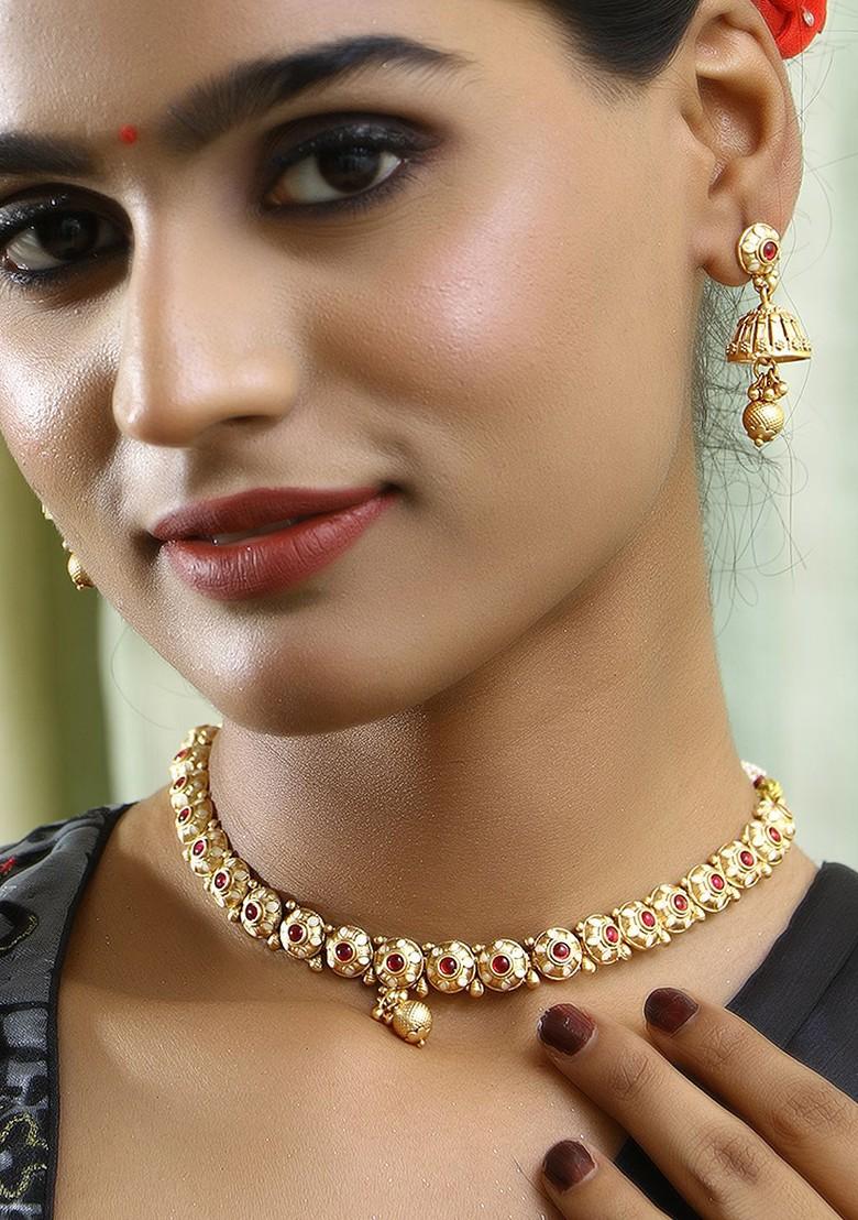 Gold Stone Studded And Beaded Gold Plated Jewellery Set