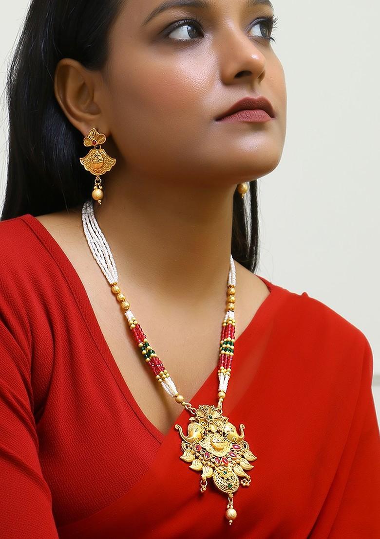 Gold Stone Studded And Beaded Gold Plated Jewellery Set