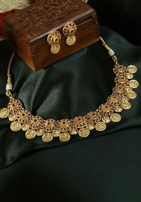 Gold Stone Studded And Beaded Gold Plated Jewellery Set