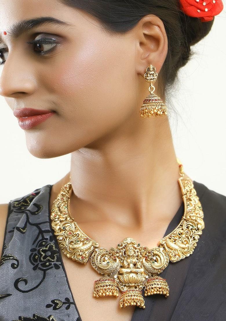 Gold Stone Studded And Beaded Gold Plated Jewellery Set
