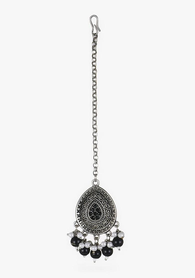 Black Stone Studded And Beaded Silver Plated  Jewellery Set