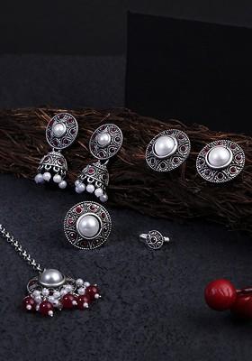White Stone Studded And Beaded Silver Plated  Jewellery Set