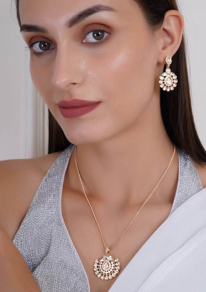 Gold Studded  And Beaded  Gold Plated Jewellery Set