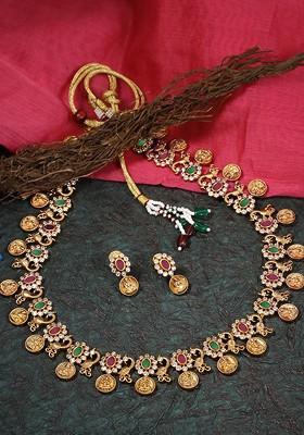 Gold Stone Studded And Beaded Gold Plated Jewellery Set