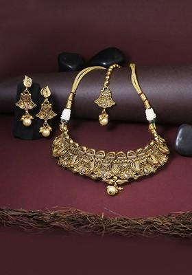 Gold Stone Studded  Gold Plated Jewellery Set