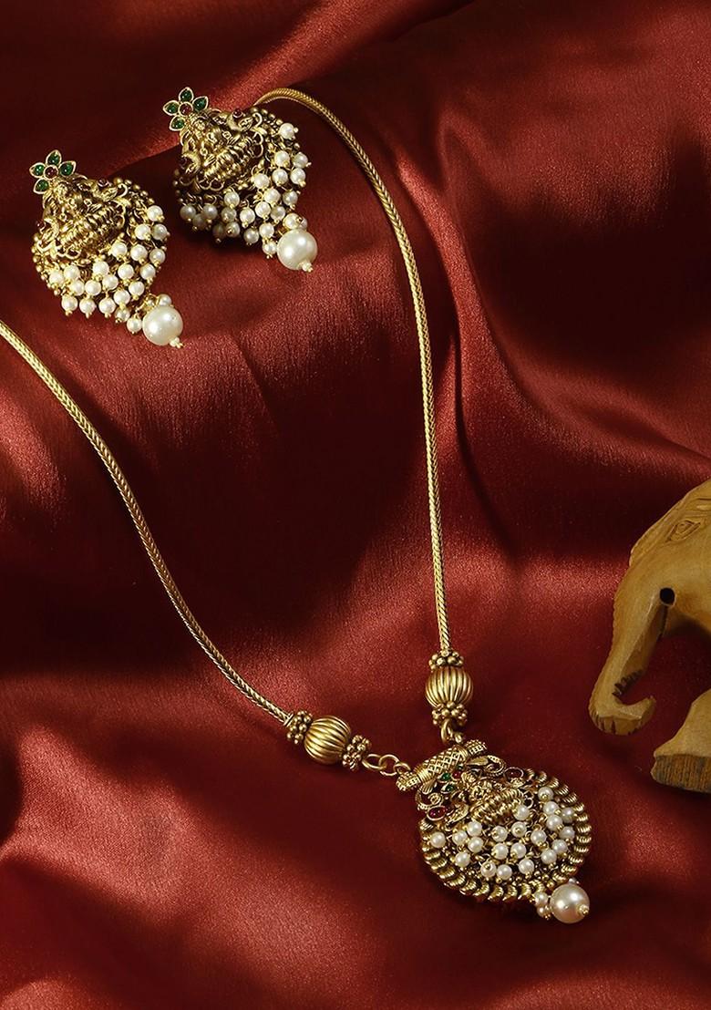 Gold Stone Studded And Beaded Gold Plated Jewellery Set