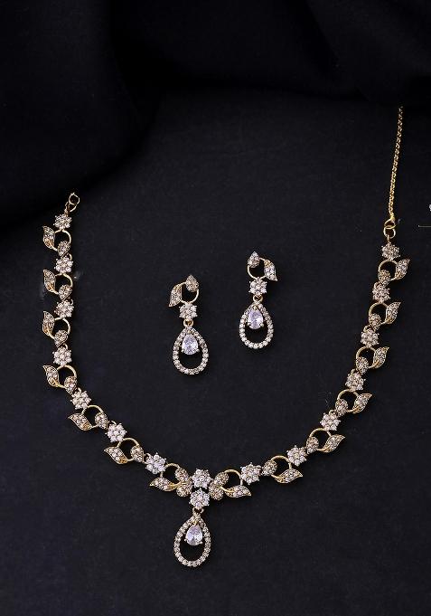 Gold Plated Floral Shaped Ad Studded Elgent Jewellery Set