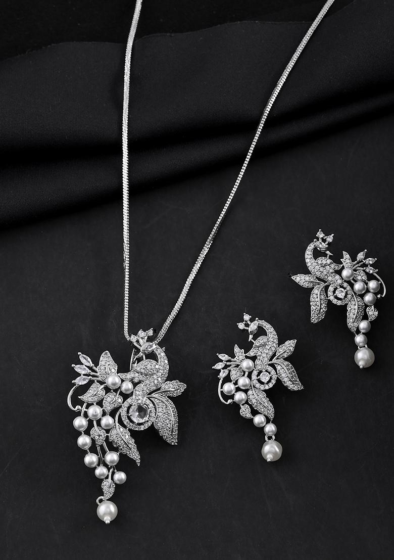 Silver Plated Ad And Pear Studded Peacock Shaped Chain Set