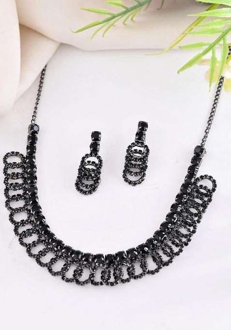 Black Circular Stone Studded Jewellery Set