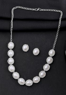 Silver Plated Pearl And Stones Studded Oval Shaped Jewellery Set