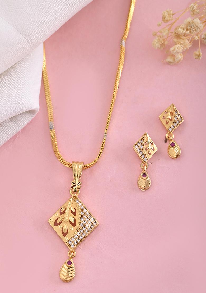 Gold Plated Geomatrical Ad Stone Studded Chain Set