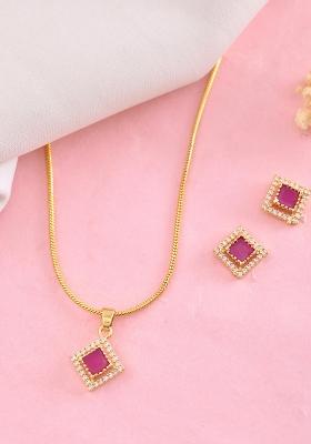 Gold Plated Square Shaped Ruby Red Stone Studded Chain Set
