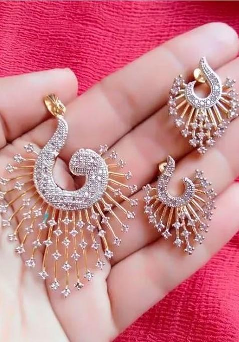 Gold Stone Studded Gold Plated Necklace Set