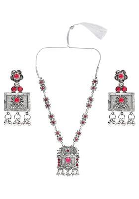 Silver Stone Studded Gold Plated Necklace Set