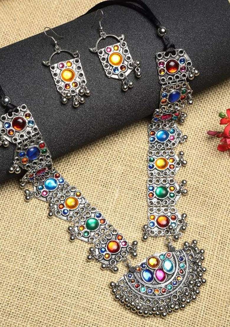 Silver Stone Studded Silver Plated Necklace Set - Indya