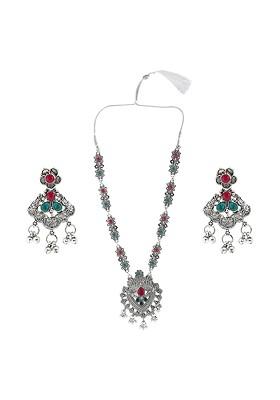 Silver Stone Studded Oxidised Necklace Set